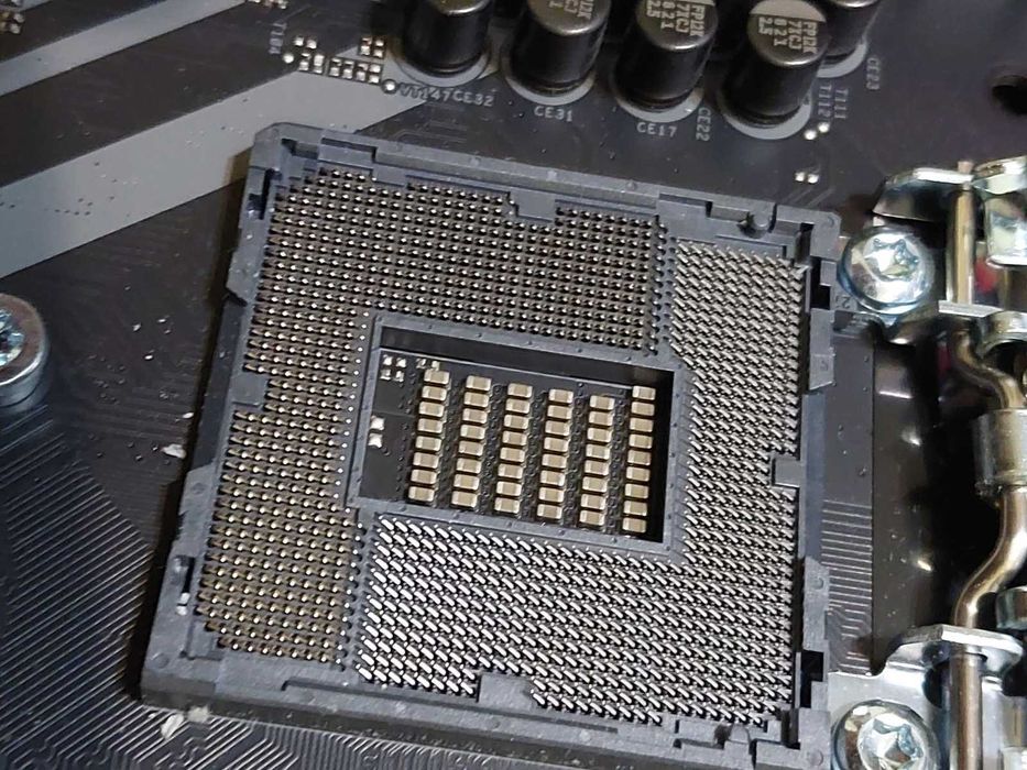 Intel Core i7 8700K + AsRock Z370 Extreme4