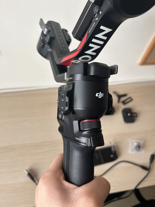 Гимбъл DJI RS 4 в Гаранция!