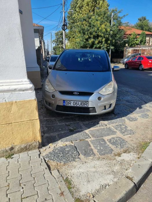 Vând Ford s max 2006