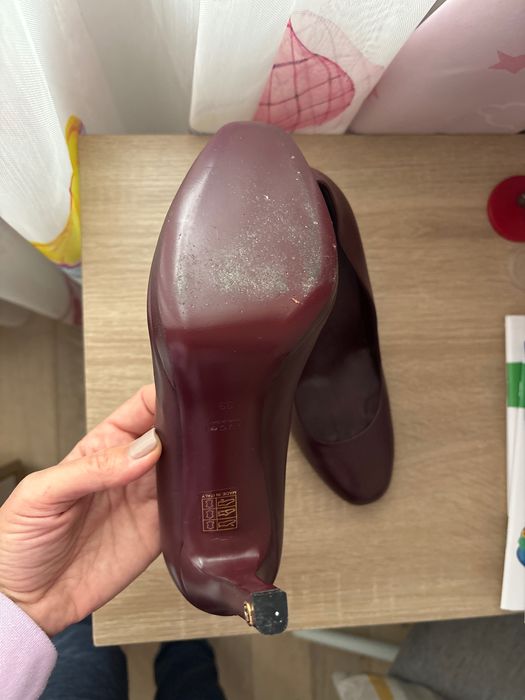 Обувки GUCCI размер 39