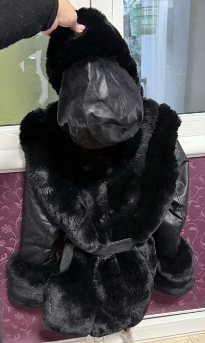 Зимно яке от изкуствена кожа и пух