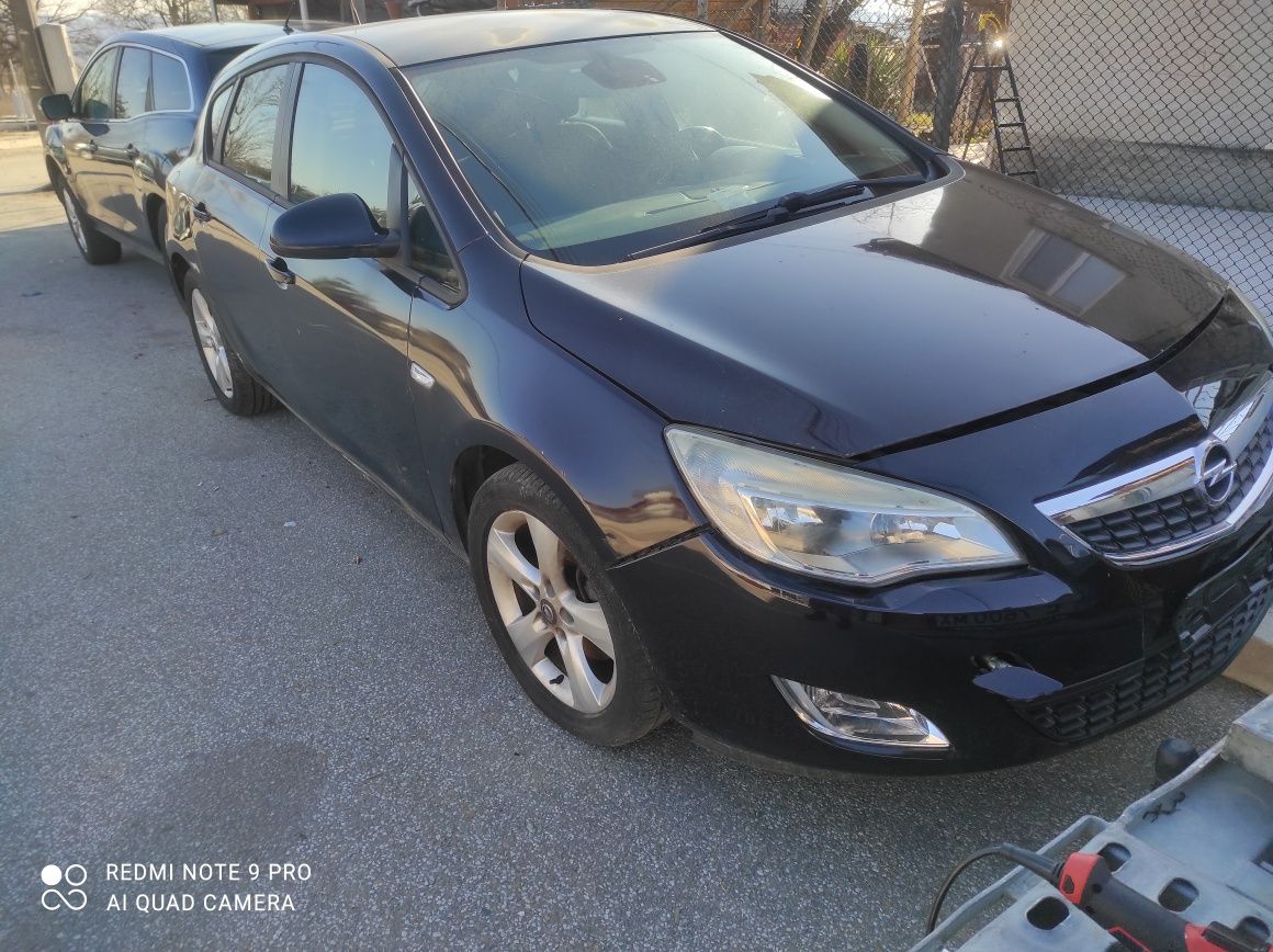 Opel Astra J 1.7 CDTI На Части