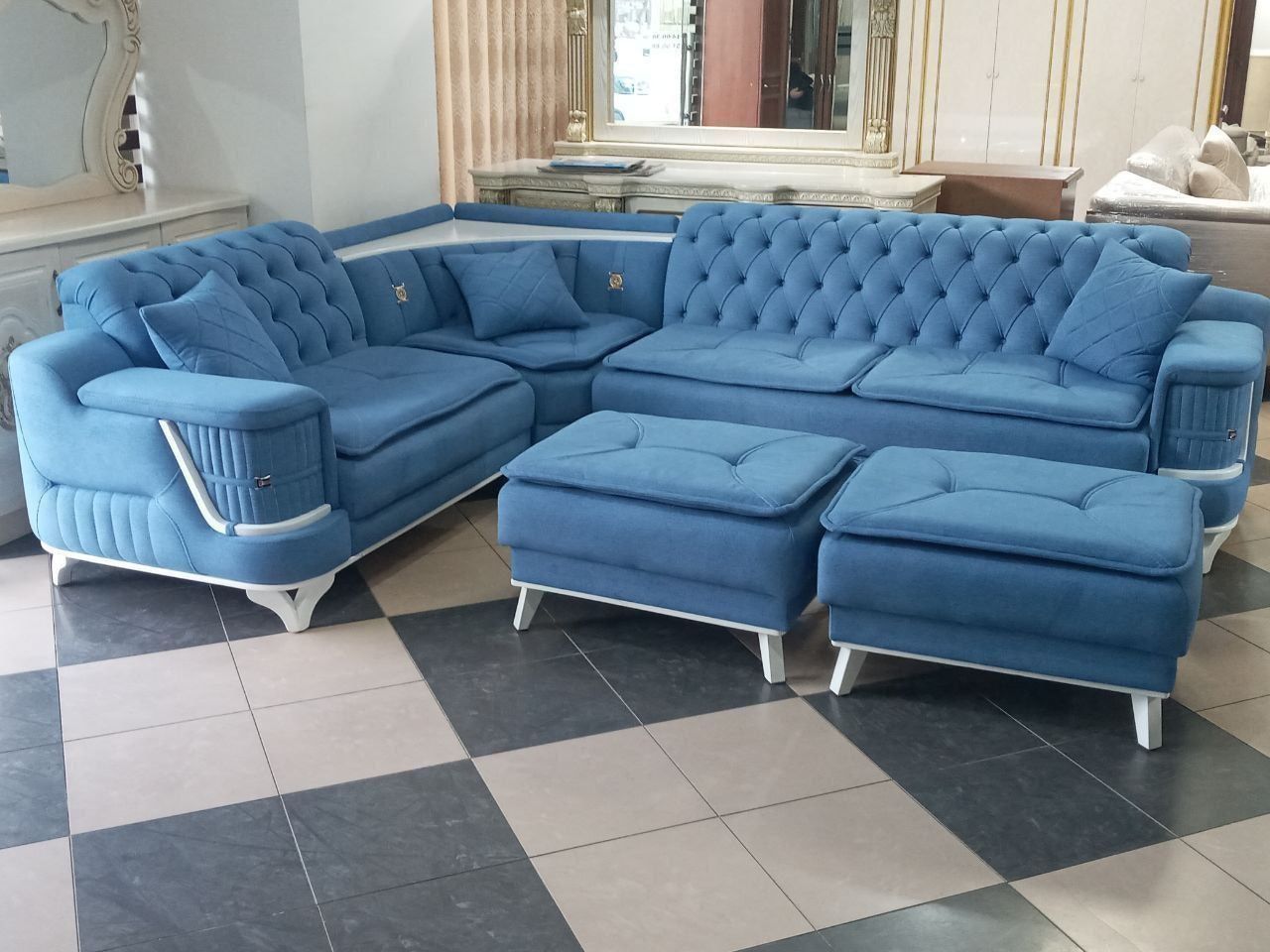 Мебель на заказ дивануголок для гостиной и в наличии