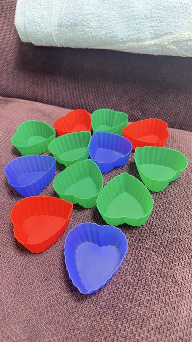 Формочки силиконовые 12 штук