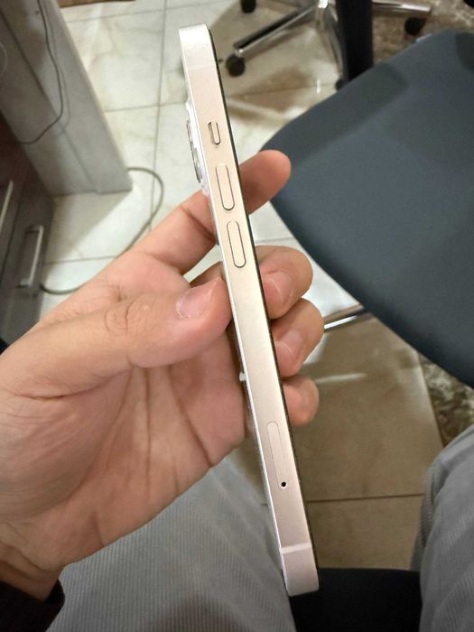 Iphone 13 tiniq holatda 2ta imei utgan karobka dakument