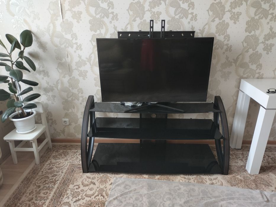 Подставка под телевизор