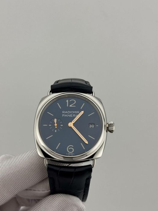 Продам оригинальные швейцарские часы Panerai