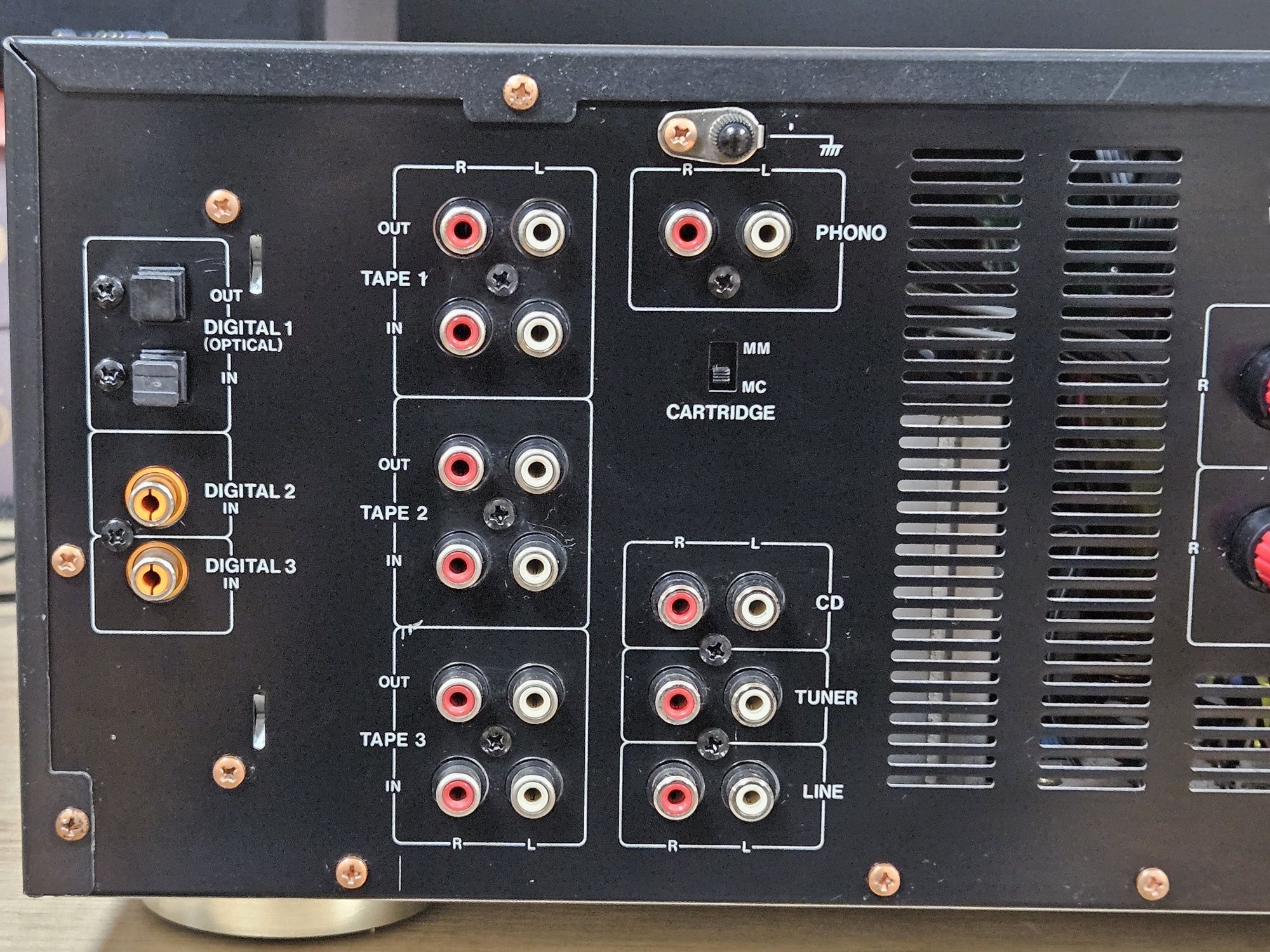 Akai AM69 DAC с проблем