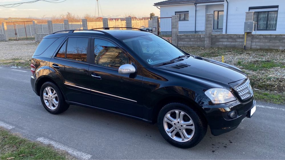 Mercedes ML320 v6 Autoutilitara 224cp Euro 4