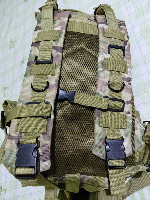 Продавам раница 30л.