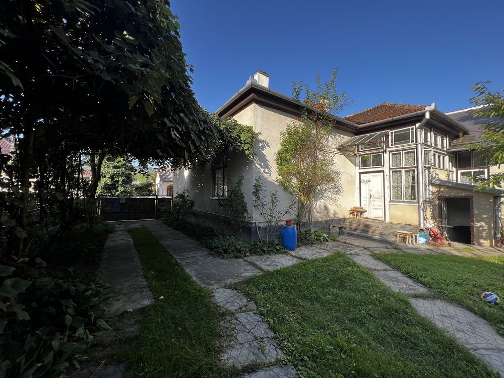 Casă spatioasă de vânzare în zonă ultracentrală