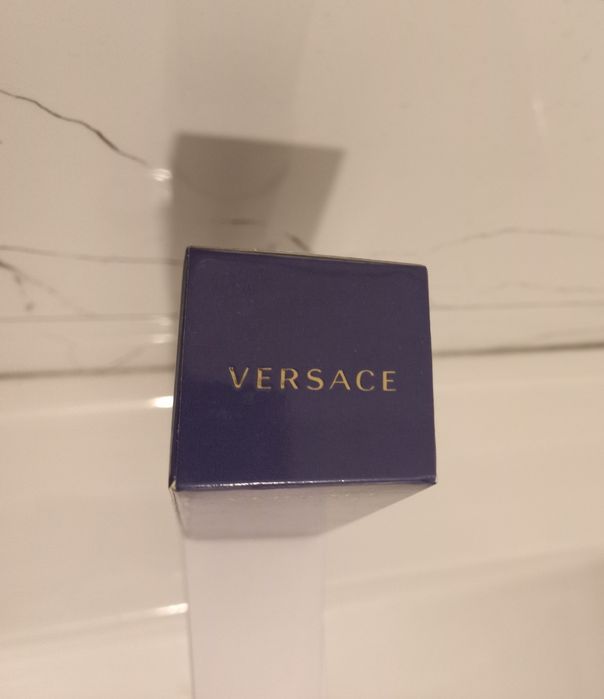Parfum.  Versace