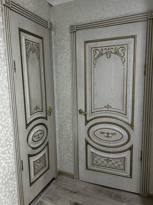 Продам межкомнатные двери  б/у.  7 штук- 300000