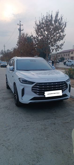 Jetour x70 plus Dubai full version lakshiri