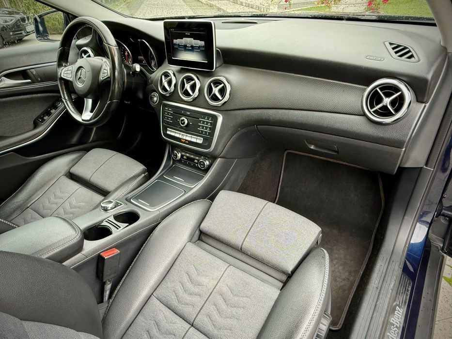 Mercedes GLA Facelift 180d Cutie Automata ! Garantie 12 Luni!