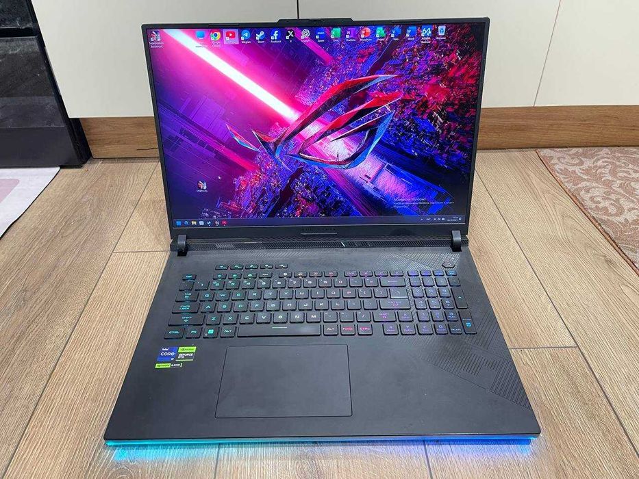 Asus Rog Strix G18 /model: G834JYR /I9 14900HX /32GB /1TB - США