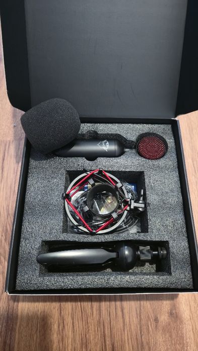 Microfon Trust GXT244 BUZZ – ca nou, cu garanție până în 06/2026