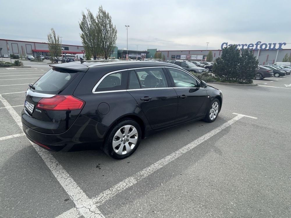 Vand sau schimb Opel Insignia 2010