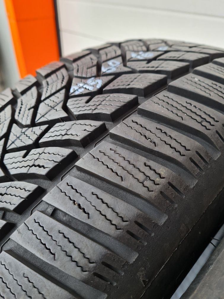 Зимни гуми 4 броя DUNLOP WinterSport5 215 60 R16 дот 4119
