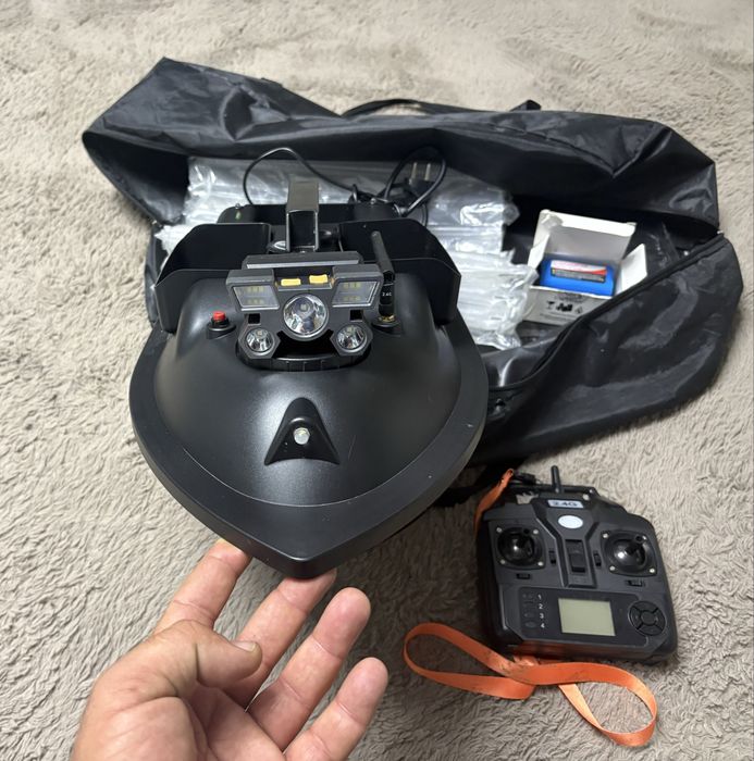 Barcuta Plantat, navomodel, 3 cuve, 2 motorase, GPS, 500 m, autopilot