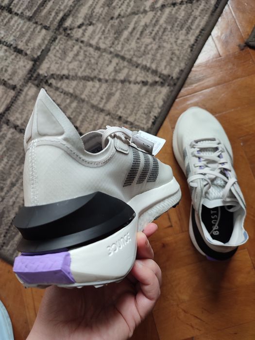 Adidasi alergare Avryn ADIDAS Noi