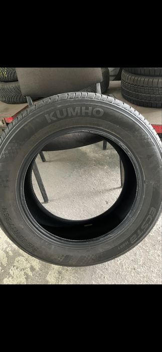 Vand anvelope de vara 215/60/17