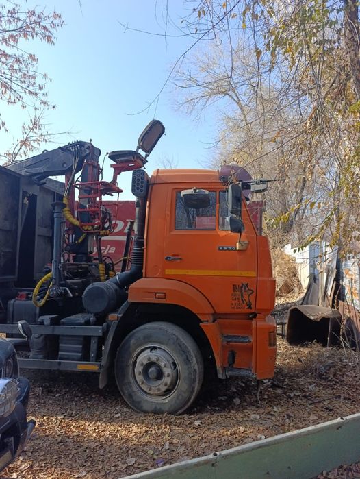 Ломовоз КамАЗ  в хорошем состоянии