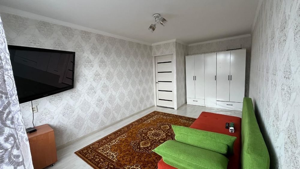 1 комнатная кв после ремонта, чисто и без запаха!