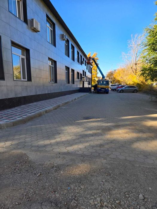 сдам в аренду помещение в административном здании в центре