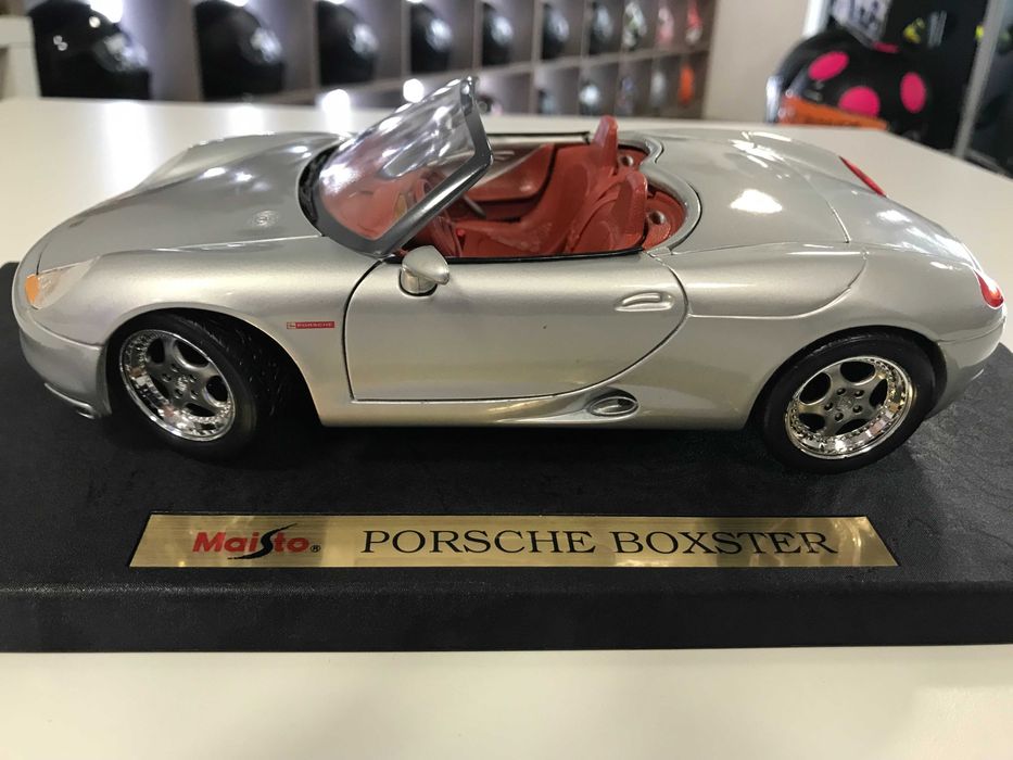 MAISTO метална колекционерска количка PORSCHE BOXTER 1996 1:18 NEW