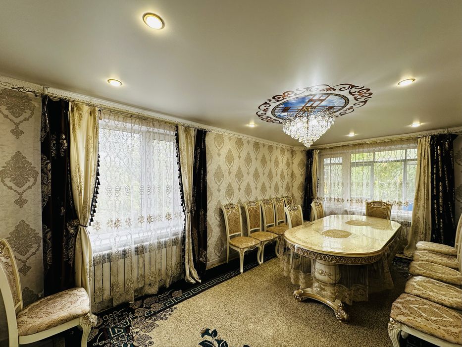 На 27-квартале предлагаем 3-комнатную квартиру на 2-этаже