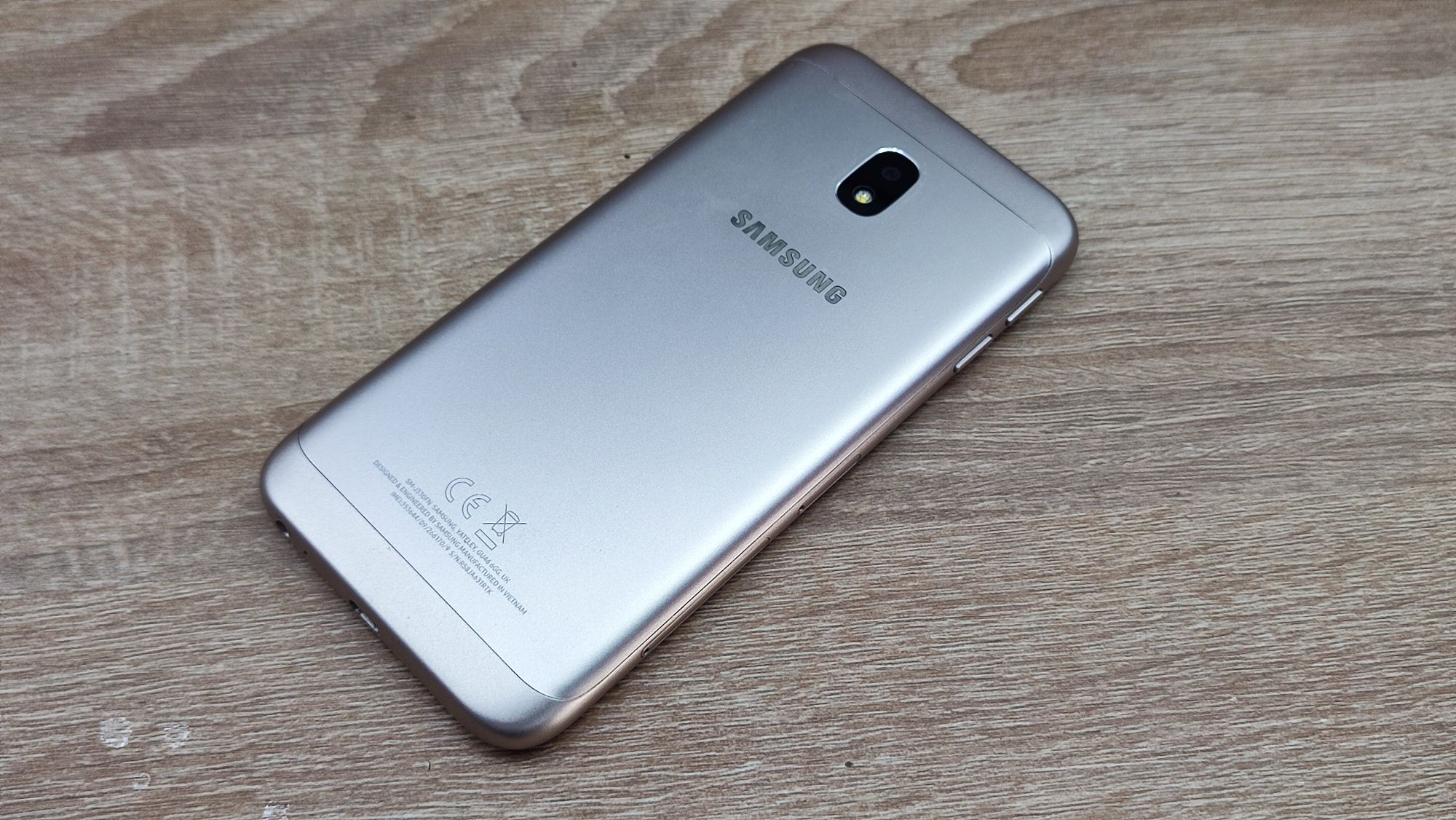 Samsung Galaxy J3 2017 GOLD Impecabil