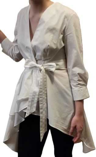 Bluza alba eleganta de la Zara mar XS