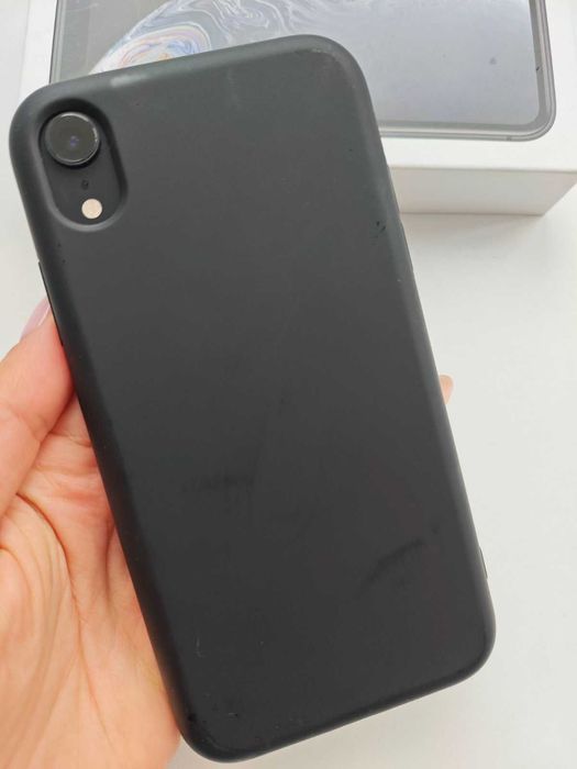 iPhone XR - 100% батерия!