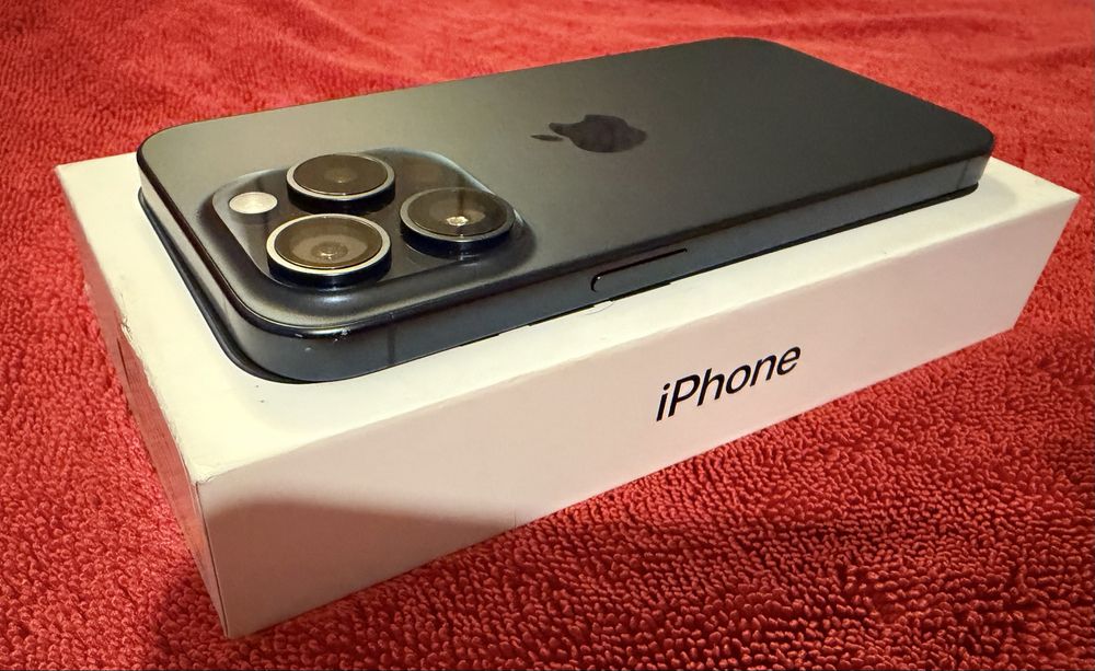 Apple iPhone 15 Pro 256gb Blue Titanium