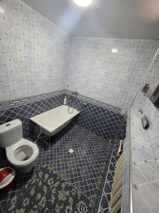 Кибрай тумани Олмазор маҳалласида  5,5 сотих  5 хонали уй сотилади.