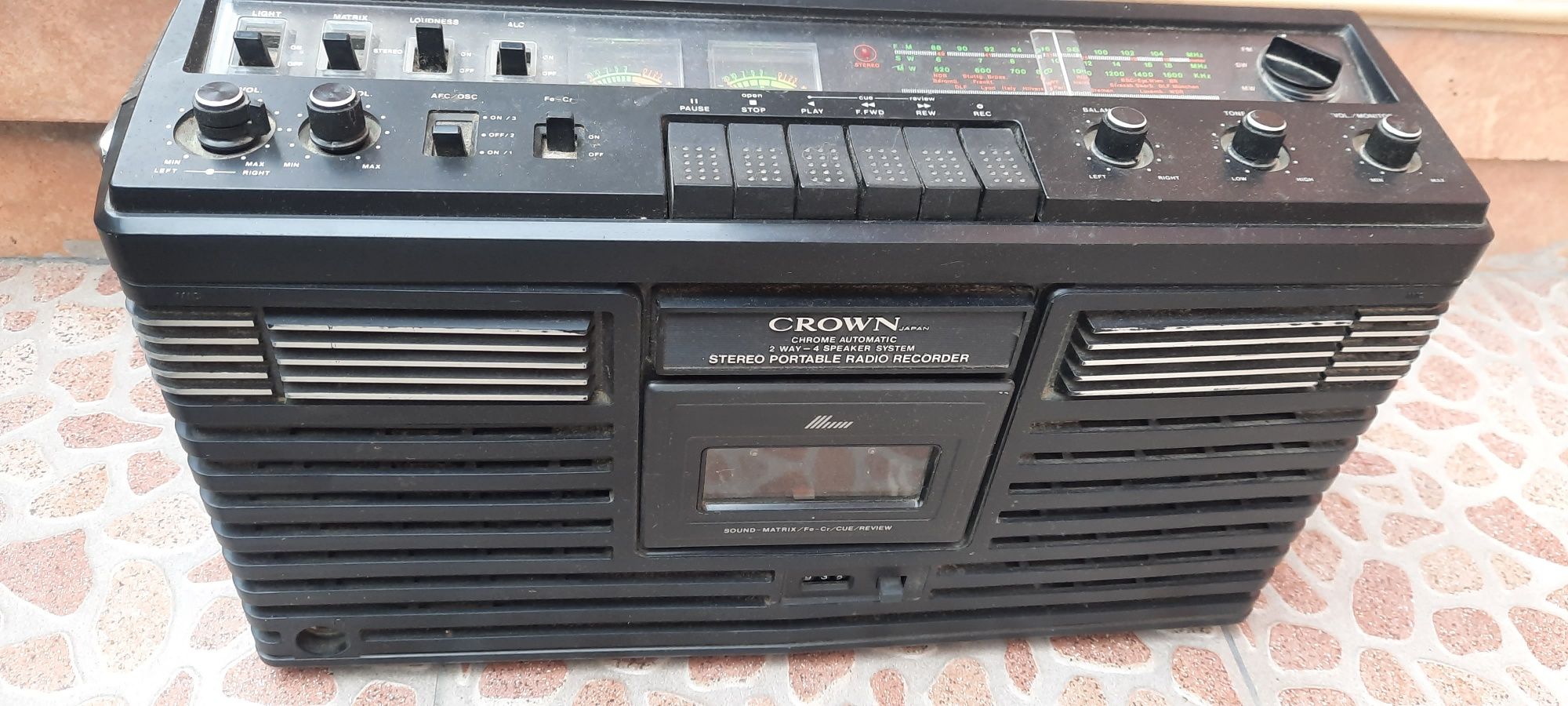 Радиокасетофон  Crown csc630fw
