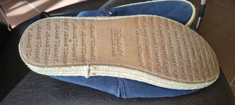 Vând espadrile Tommy Jeans