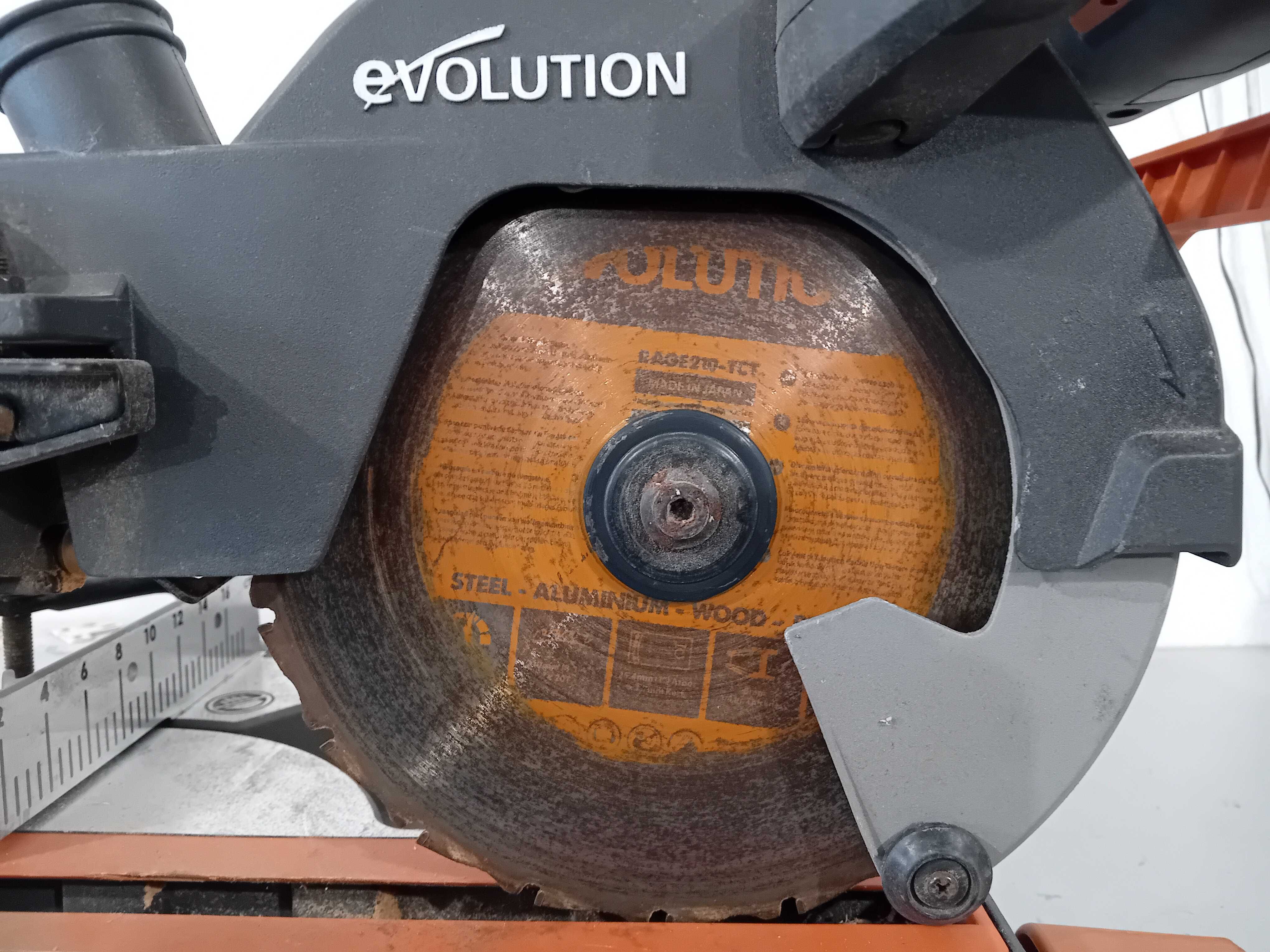 Циркуляр пендула  - Evolution 1500 W
