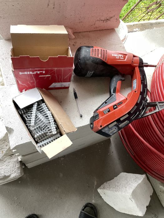 Pistol cuie de beton Hilti gx120