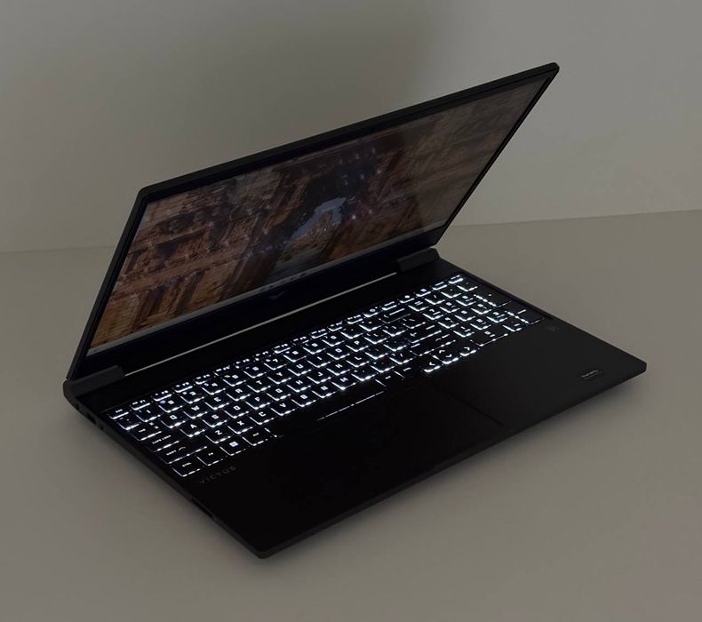 Victus 15  i5 12450h + 16gb DDR4 3200 + rtx 3050 4gb