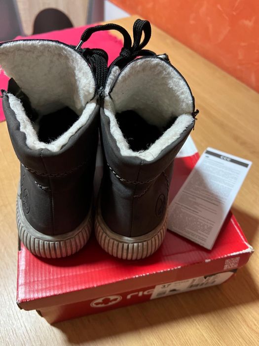 Ghere Reiker cu blanita 37