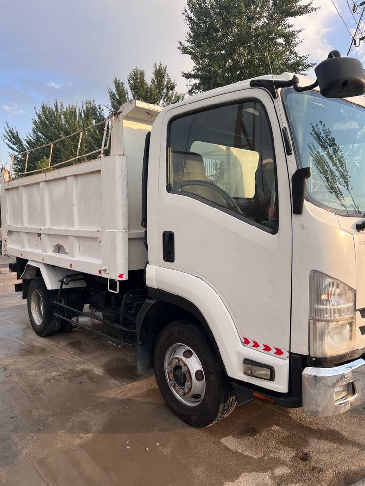 ISUZU Самосвал