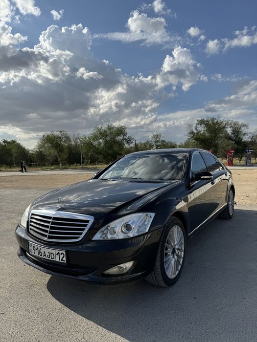 Mercedes Benz w221