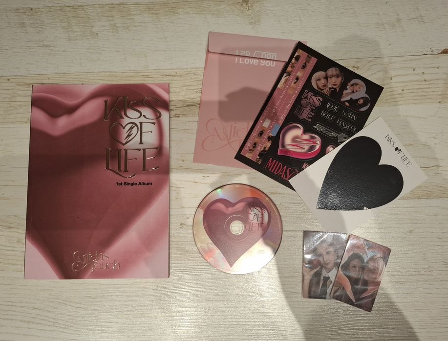 KISS OF LIFE - Midas Touch