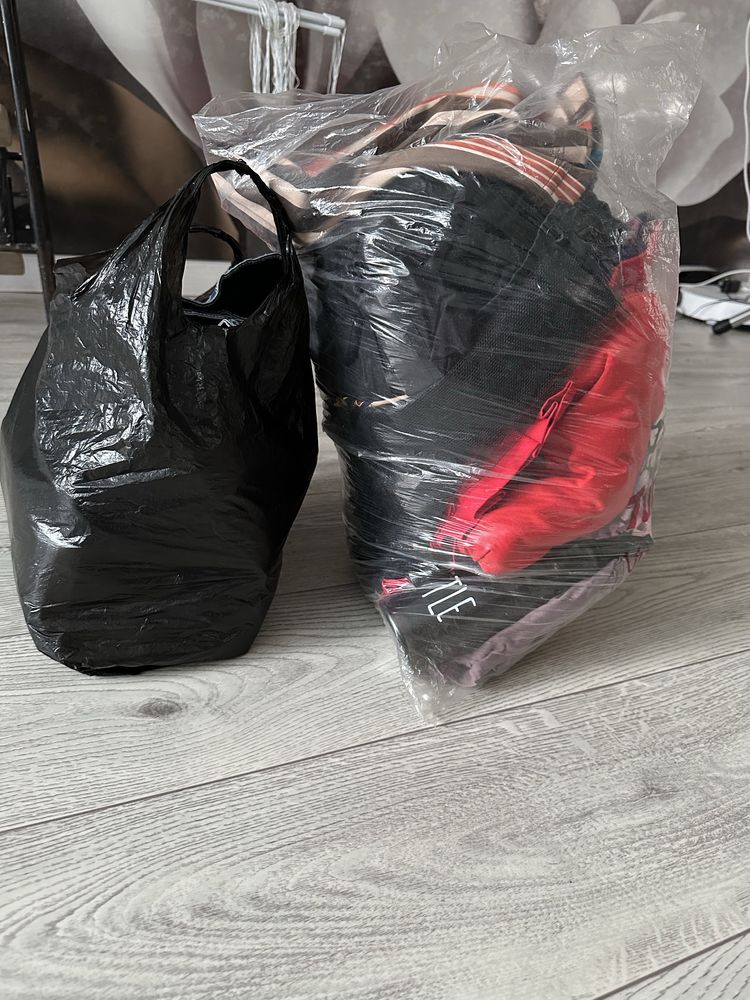 Продам вещи 2 пакета