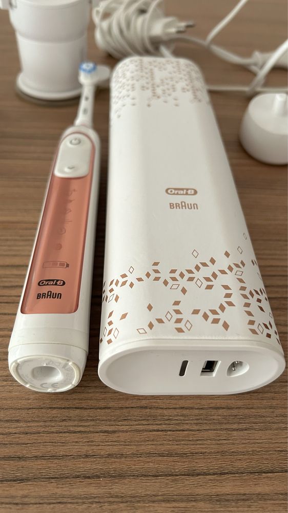 Periuta de dinti electrica Oral-B Genius 9000 Rose Gold