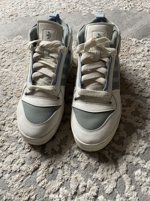 Adidasi si ghete de iarna