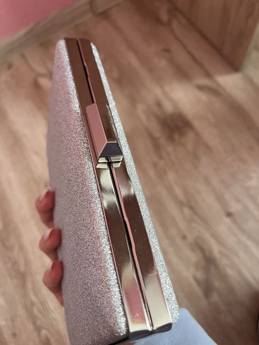 Официална сребриста чанта