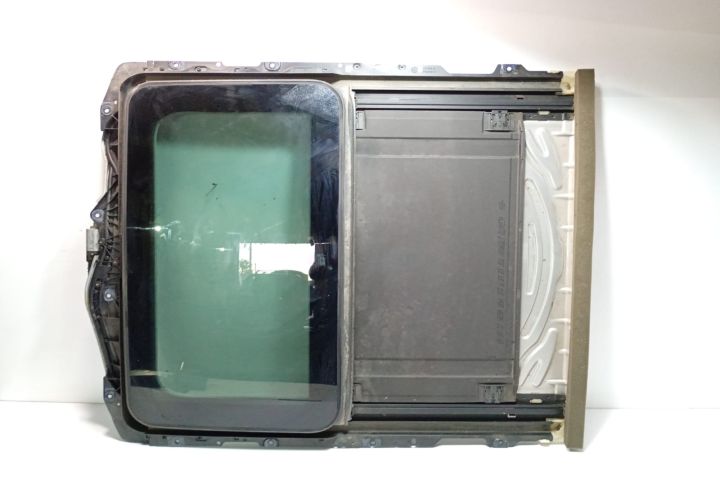 Trapa panoramica BMW Seria 1 E81/E82/E87/E88 (facelift)